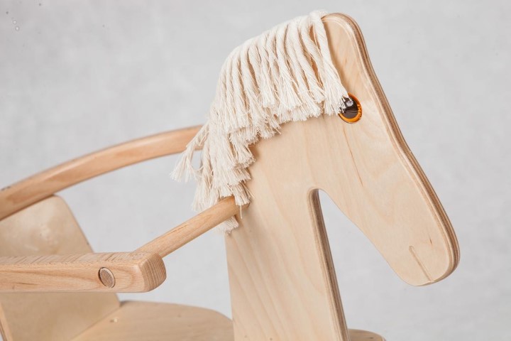 3981-Schaukelpferd-Rudi-aus-Holz--in-Natur-und-Weiss-waehlbar--mit-Knopfaugen-und-Zottel-Maehne-fuer-Kinder-ab-12-Monaten_7.jpg