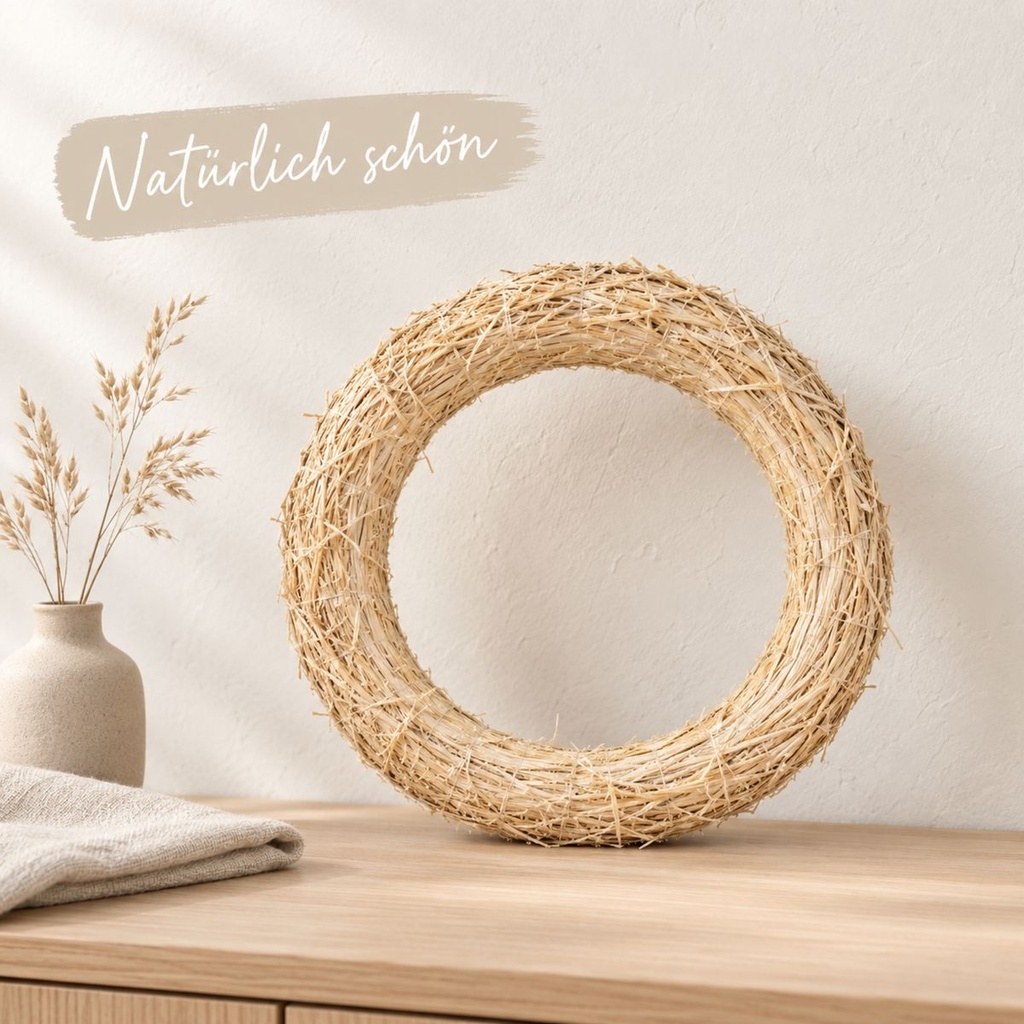 sieben Groessen Strohkranz natur