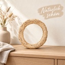 Strohkranz natur, beige, Ø 25 cm, H 5 cm – dekoriert im Wohnraum